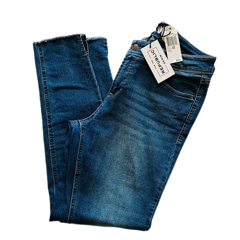 NEW FOR THE REPUBLIC STRAIGHT JEANS